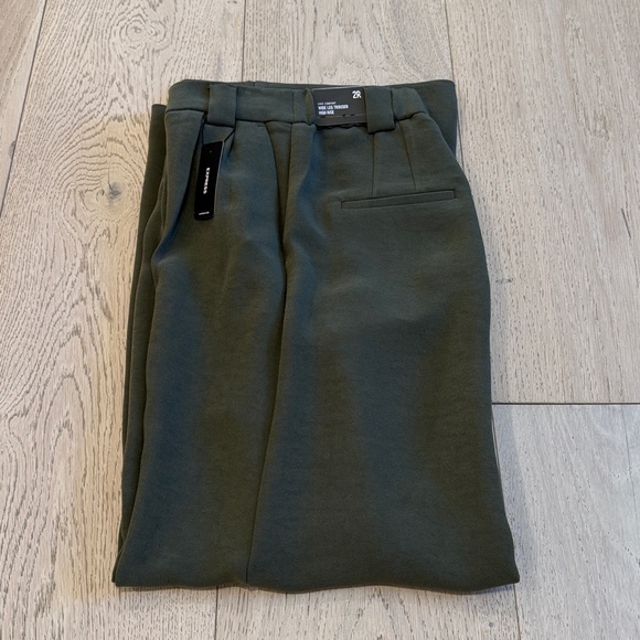 Express High Waisted Pleated Trouser in Olive Green Size 2 - Picture 13 of 14